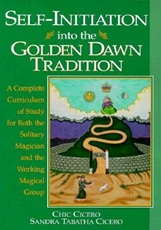 Bild på Self-Initiation Into the Golden Dawn Tradition: A Complete Cirriculum of Study for Both the Solitary Magician and the Working Magical Group