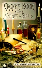 Bild på Crone's Book of Charms & Spells