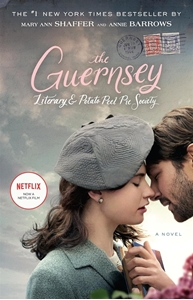 Bild på The Guernsey Literary and Potato Peel Pie Society (Movie Tie